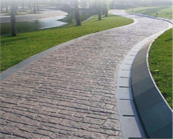 克初建筑公司谈成都压印地坪施工工艺